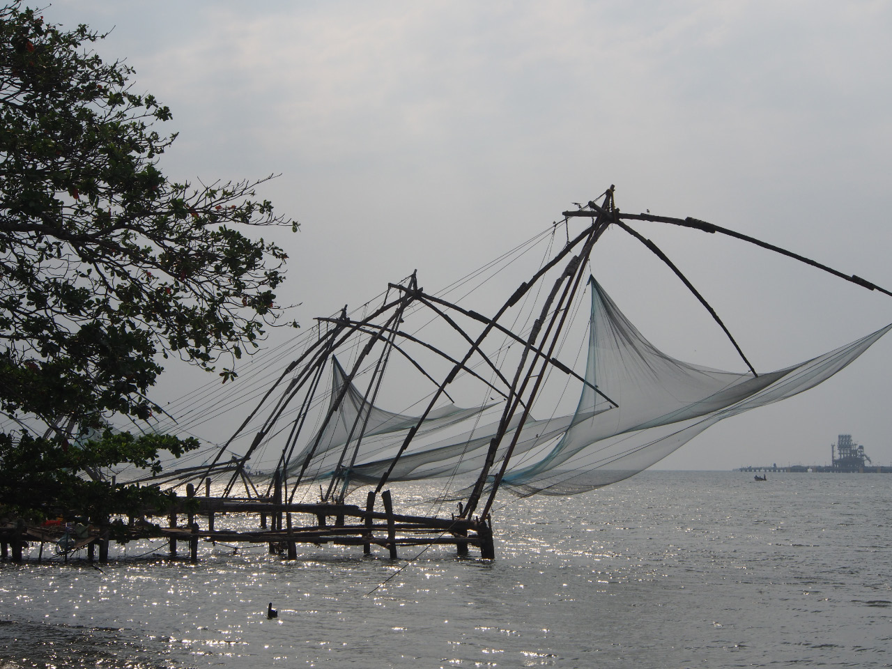 Filets chinois dans la passe de Kochi (Cochin) Filets chinois dans la passe de Kochi (Cochin)